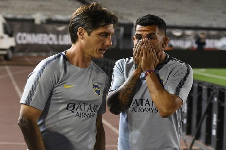 كارلوس تيفيز